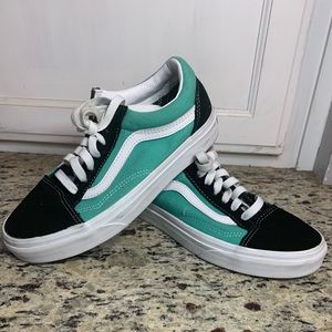 Vans Old Skool kids size 4. Blue and aqua blue